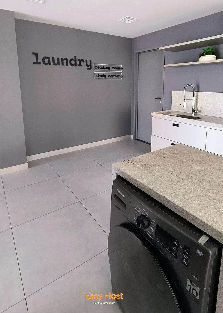 Simple Smart Residence - By EasyHost